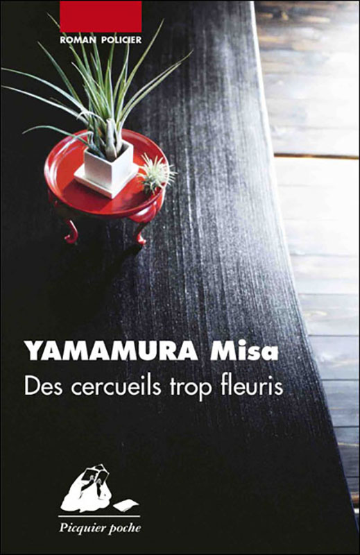 Des cercueils trop fleuris